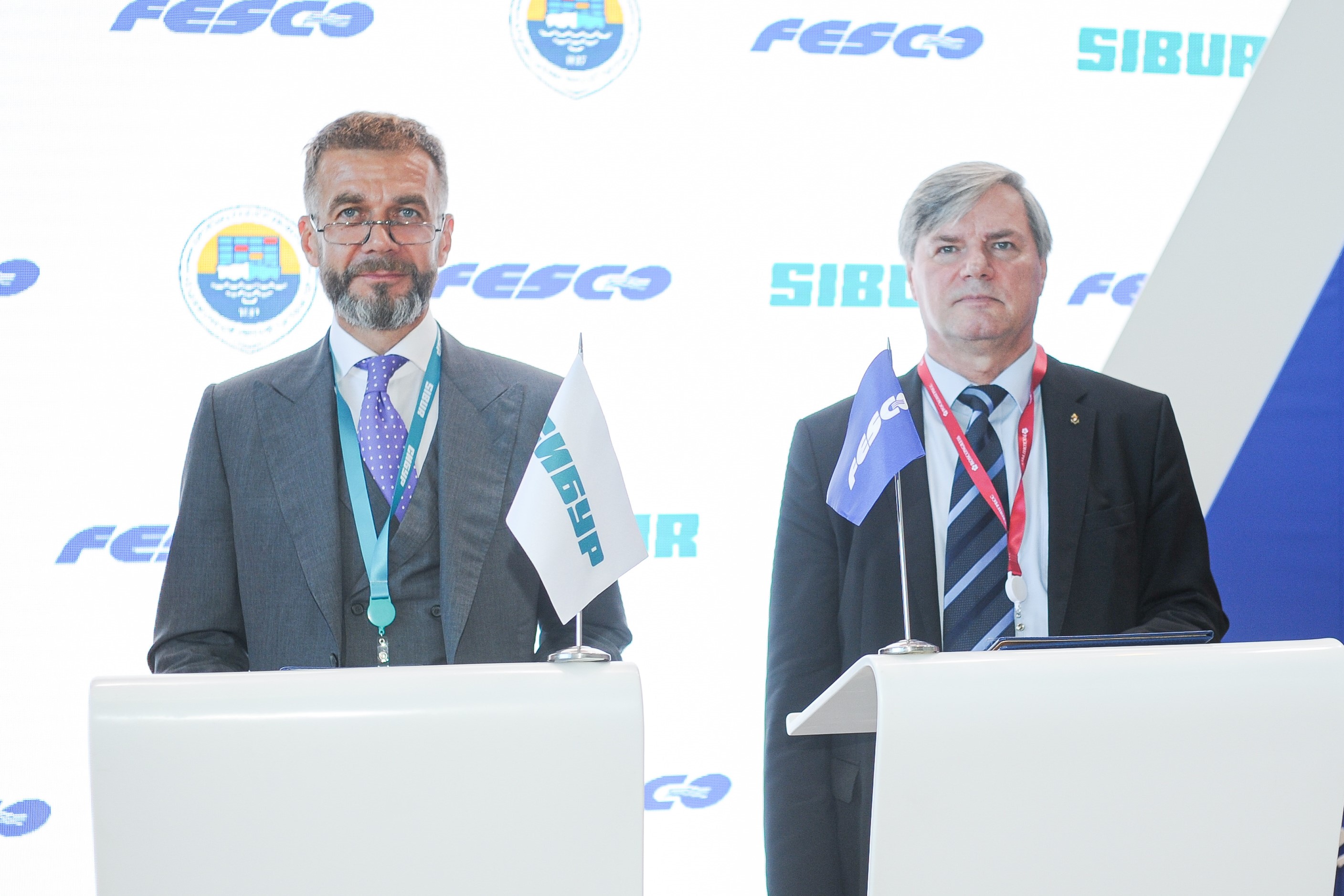 FESCO, ВМТП и СИБУР подписали соглашения о развитии грузоперевозок