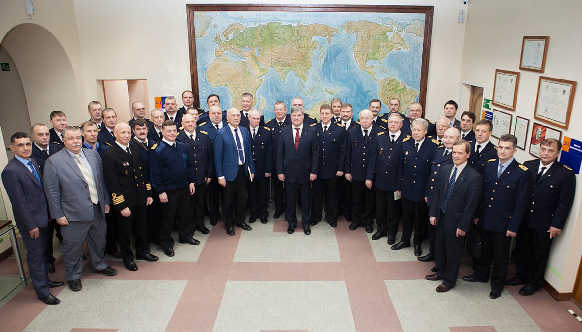 Во Владивостоке состоялось торжественное собрание моряков FESCO