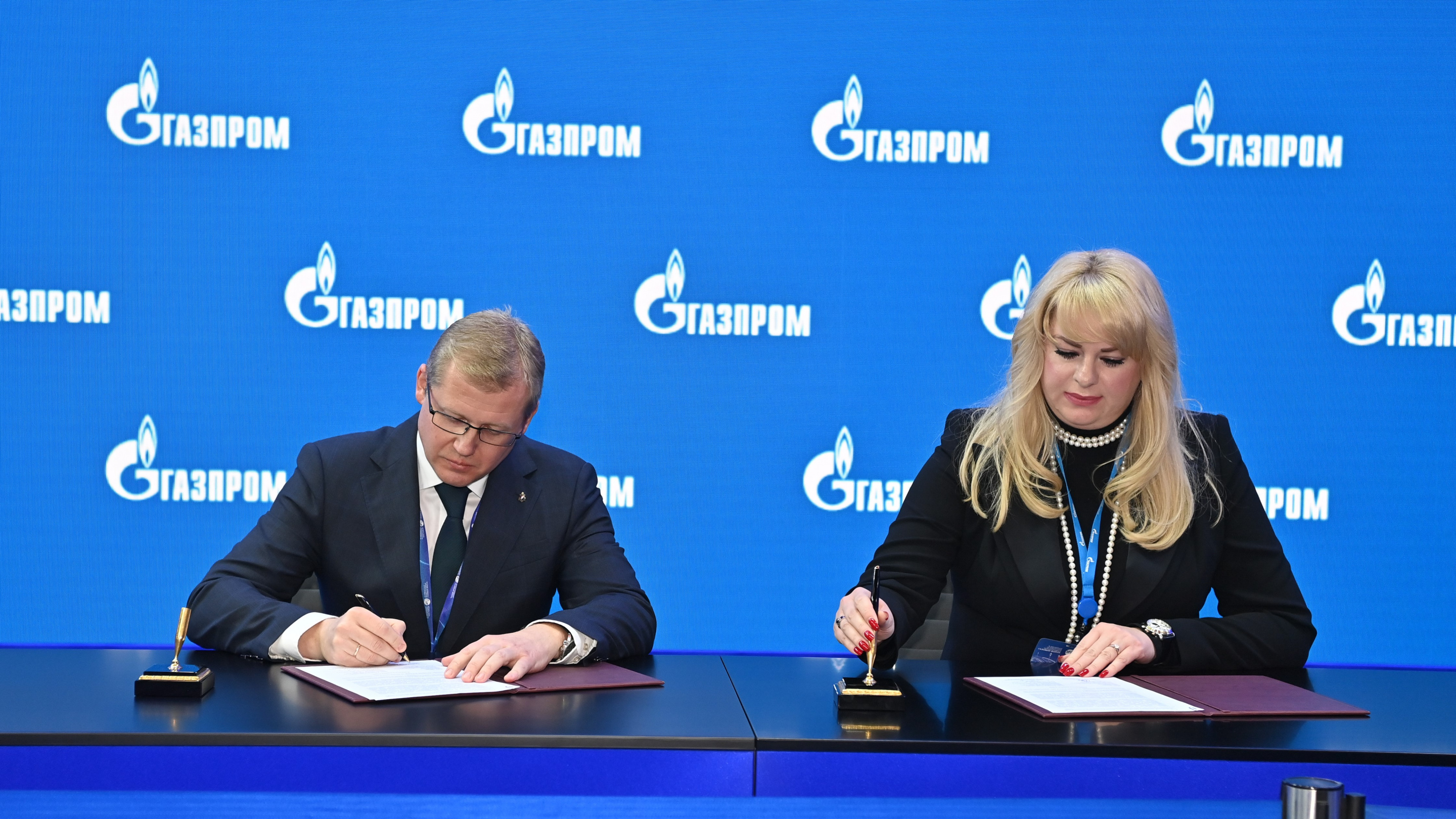 FESCO и "Газпром гелий сервис" договорились о сотрудничестве при транспортировке гелия