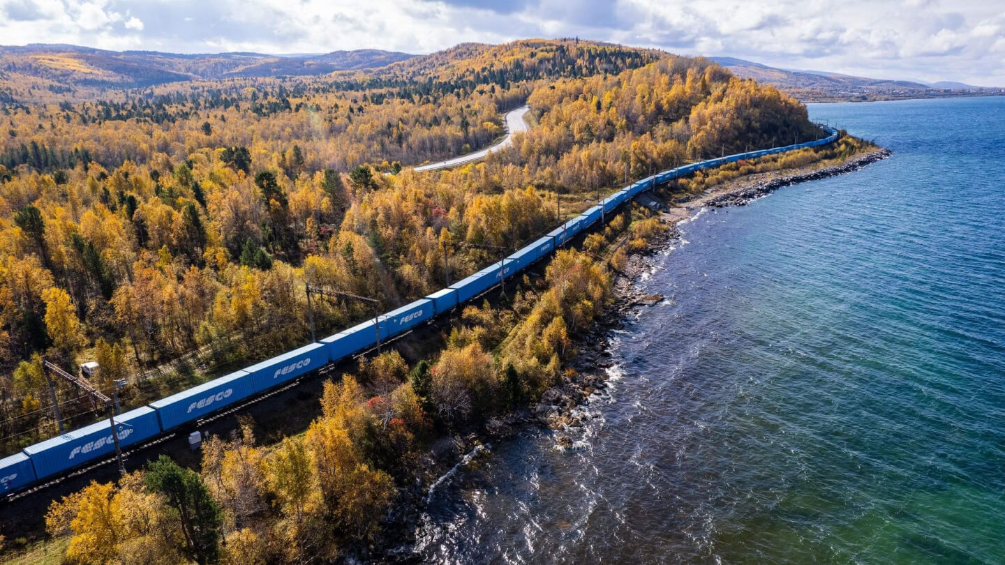 Regular container train Moscow — Irkutsk (FBaS)